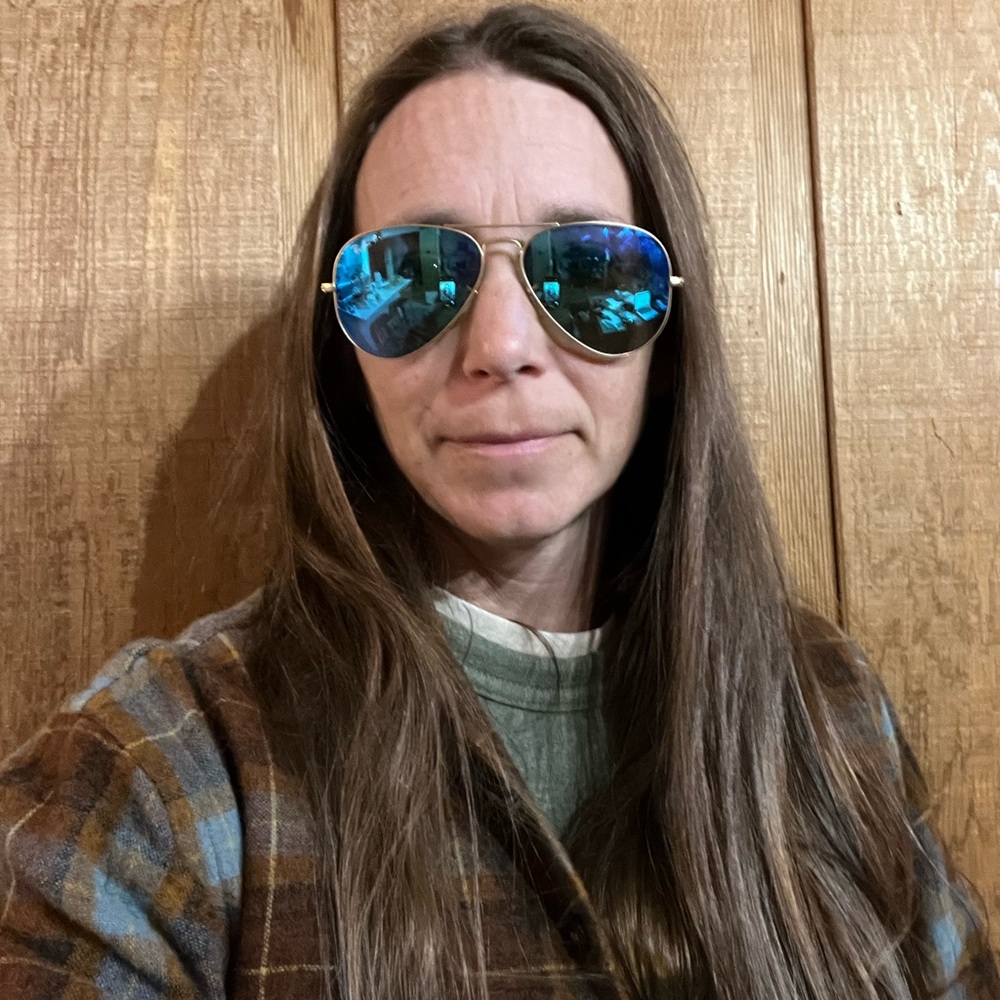 Ray Ban mirrored Aviator sunglasses. - Picture 3 of 3